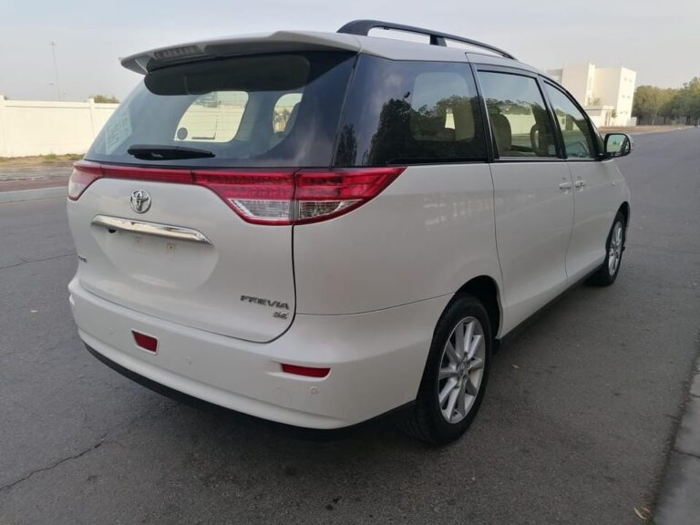 7-Seater Car Rental Dubai / royal plus transport