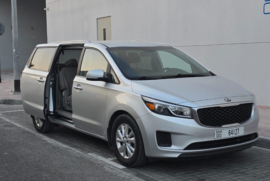 Kia Carnival 7 seater rental Dubai
